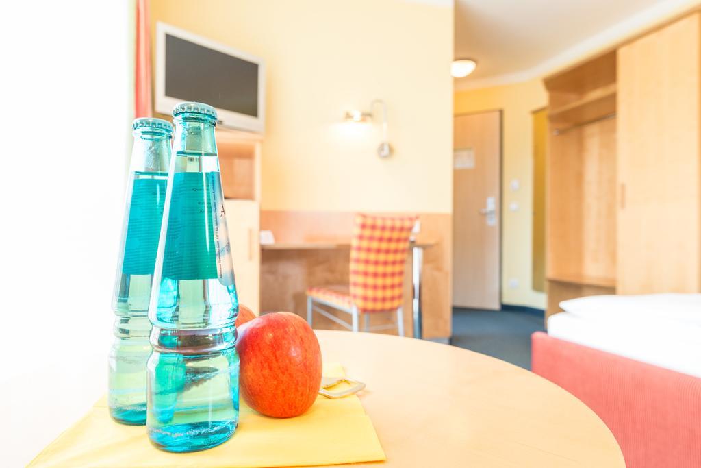 Kirchheim bei Muenchen Hotel Beim Schrey חדר תמונה